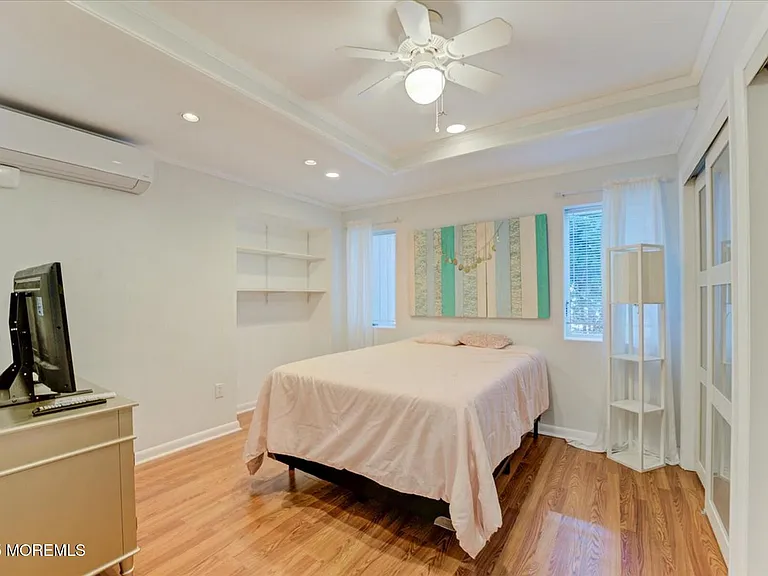 74 Seneca Pl — Photo 33