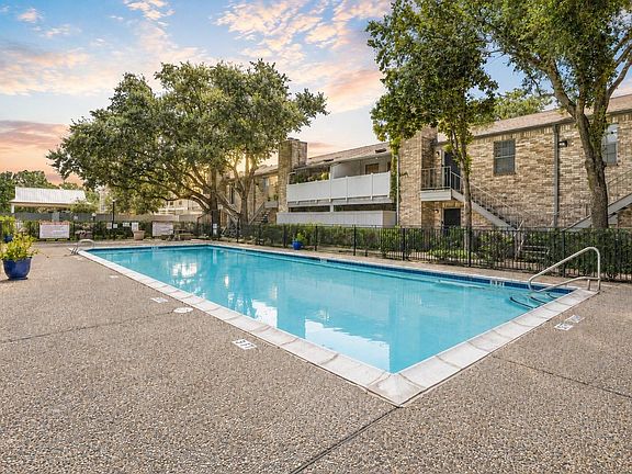 4th image of 8243 Creekbend Dr #8243