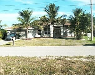 1st image of 1619 SE 14th St