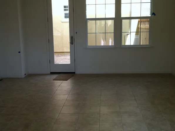 130 Barnhill Dr, Folsom, CA 95630