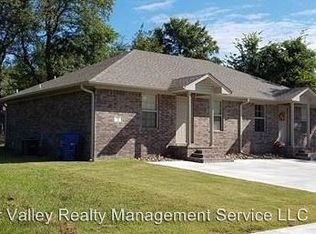 62 W Center St #A, Dover, AR 72837