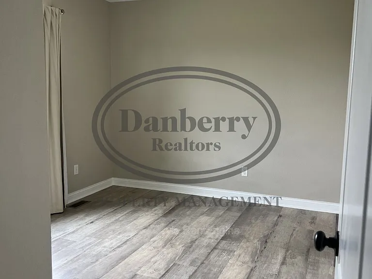8914 Red Hawk Ct — Photo 7