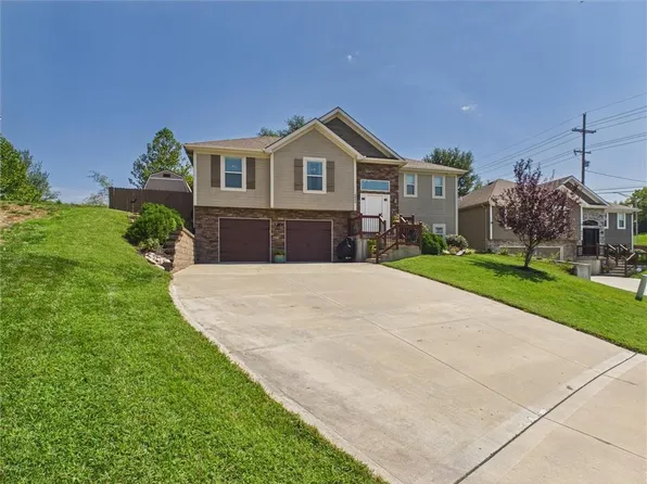 6805 N Pontiac Ave, Kansas City, MO 64151