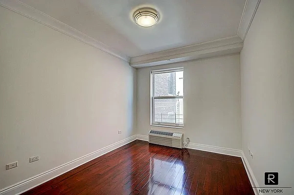 Rented by R New York | media 40