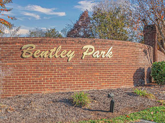 3rd image of 1209 Bentley Park Ln