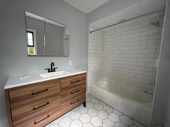 332 Felton Ave Floor 2, Highland Park, NJ 08904