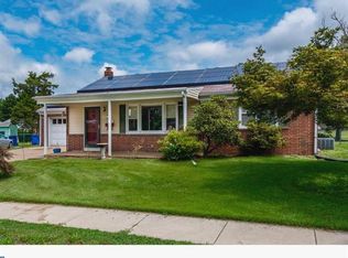 12 Johnson Pl, Edgewater Park, NJ 08010