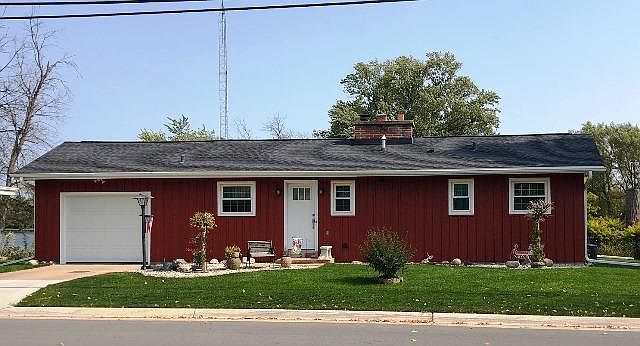 1st image of 701 N Water St