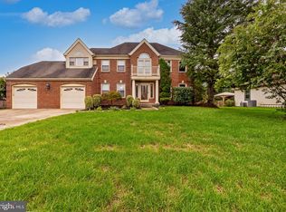 4 Bridle Ln, Mount Laurel, NJ 08054