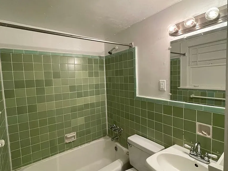 155-163 Ponce De Leon Ct — Photo 11
