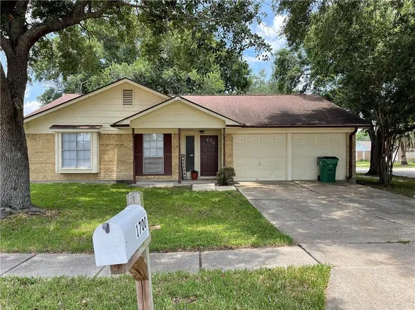 1700 Stall Dr, Harvey, LA 70058