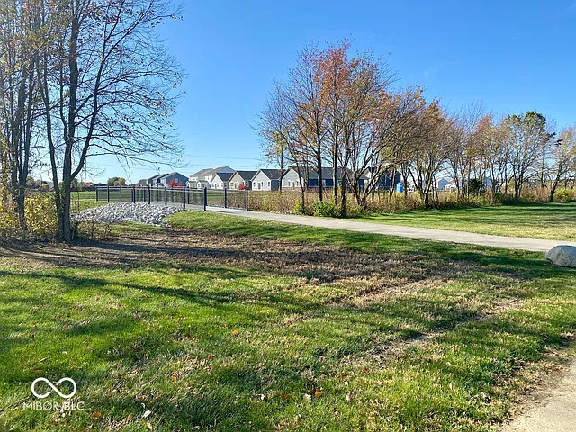 3 bed, 1673 sqft, $2,195 — Photo 3