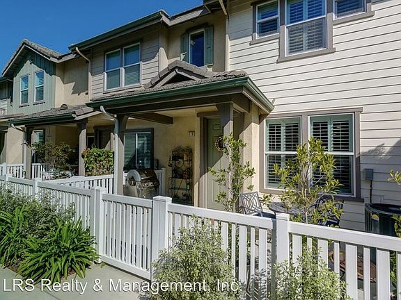2nd image of 310 Harbor Breeze Dr