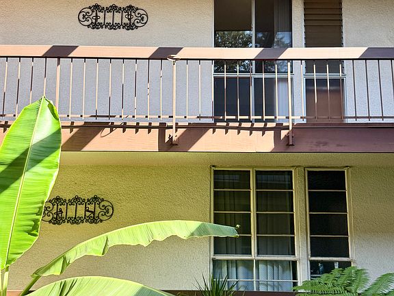 4th image of 1932 Overland Ave APT 305