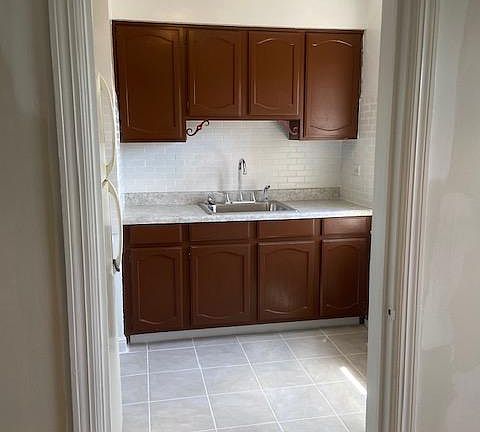 5th image of 502 Bonnie Brae Pl #C3