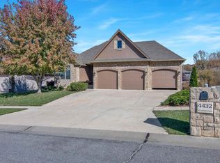 4432 SW Shenandoah Rd, Topeka, KS 66610