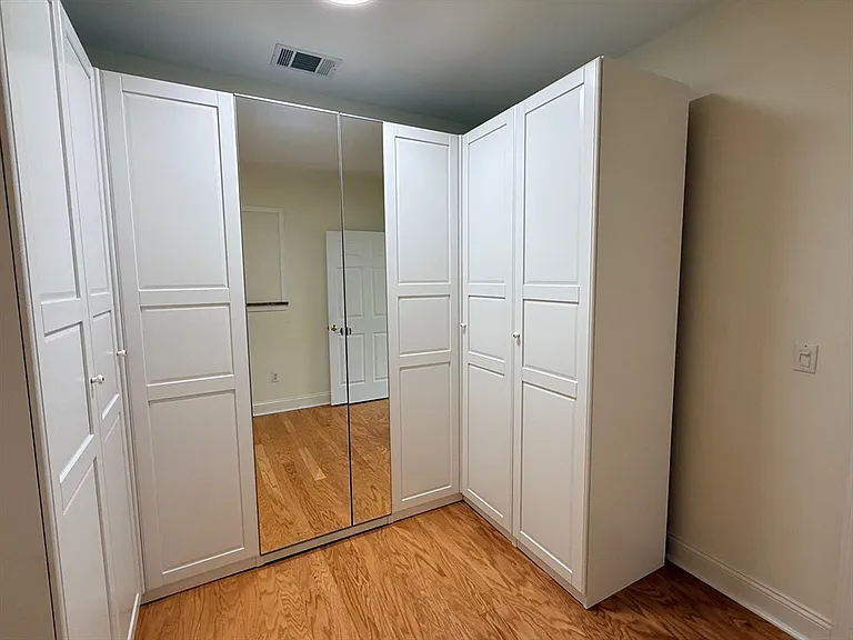 2000 Davenport Ave #2107 — Photo 17
