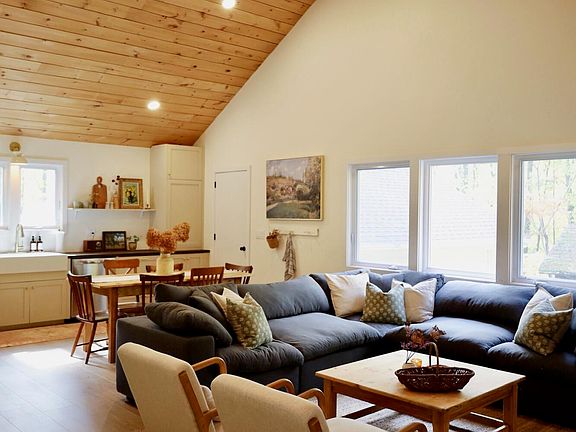 4th image of 230 Potic Mountain Road