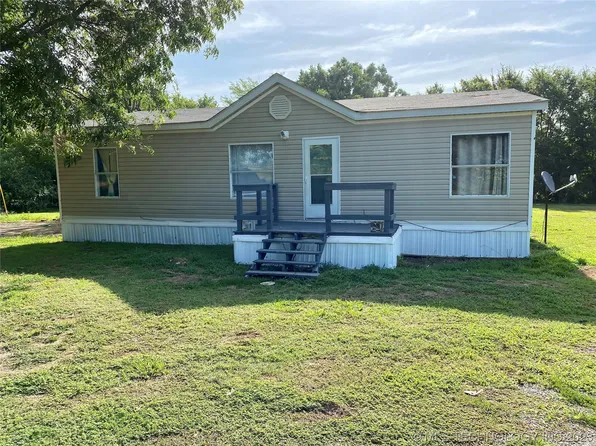 105803 S 4150th Rd, Checotah, OK 74426