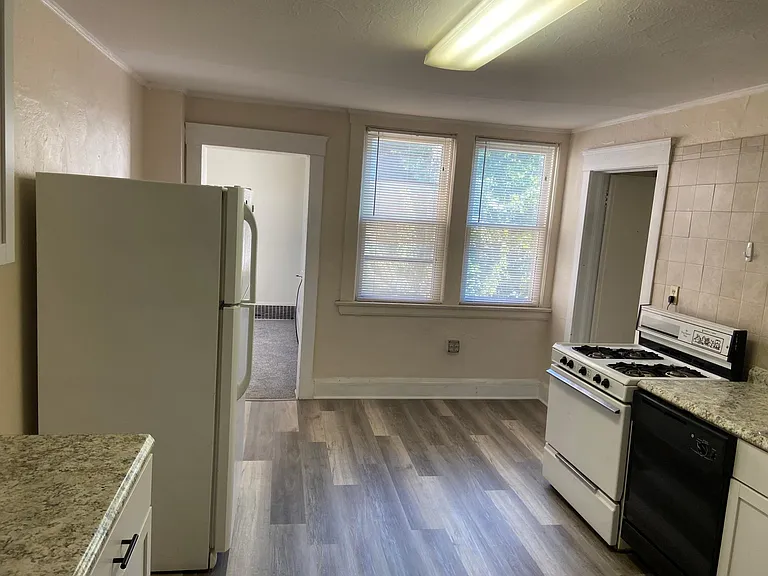 2119 Fairview Ave #3 — Photo 8