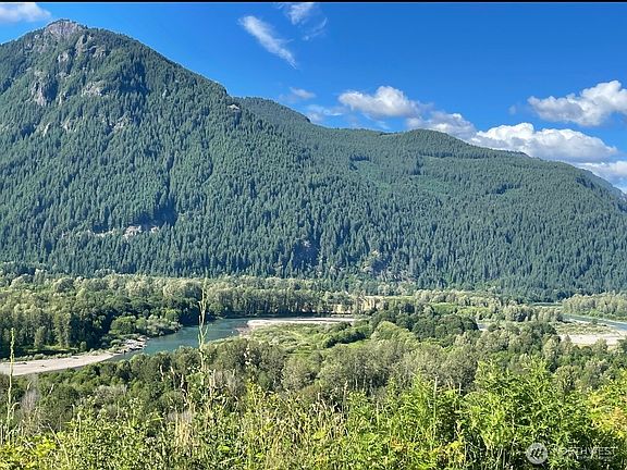 2nd image of 1102 Cline Road