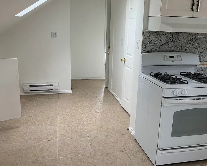 3955 Pandora St #12 — Photo 11