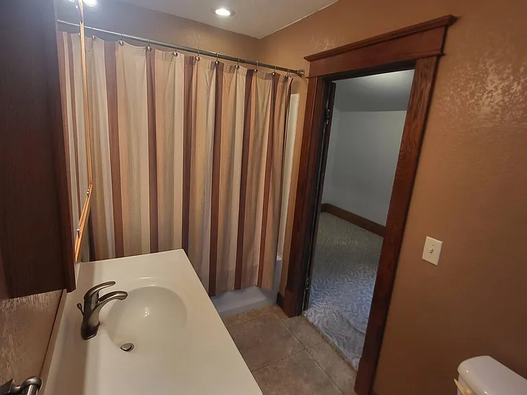 205 W State St — Photo 11