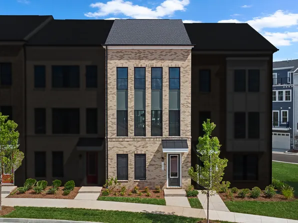 13916 Aviation Pl, Herndon, VA 20171