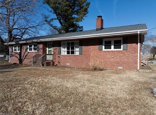 19390 York Rd, West Point, VA 23181