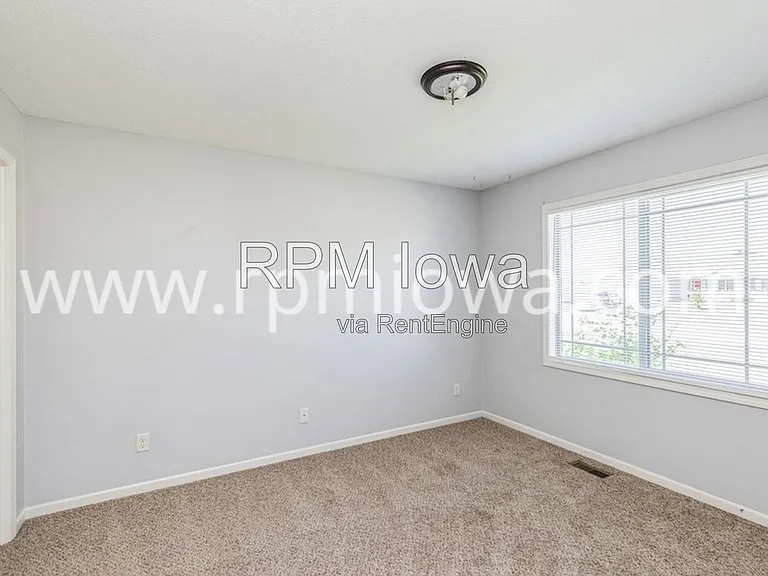 3709 NW Kline St — Photo 9