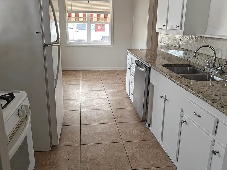 108 Peach St — Photo 14