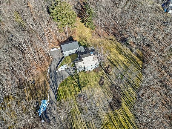 4th image of 134 Indian Hill St