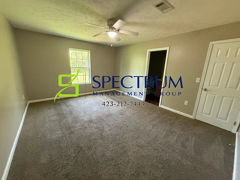 1068 Rosella Dr — Photo 10