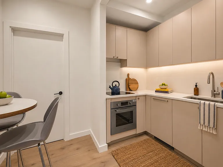 1861 Amsterdam Ave #211 — Photo 4