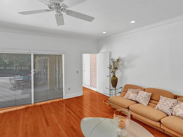 3920 Monserrate St — Photo 26