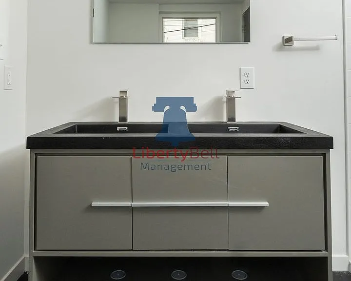 1800 W Tioga St #4 — Photo 15