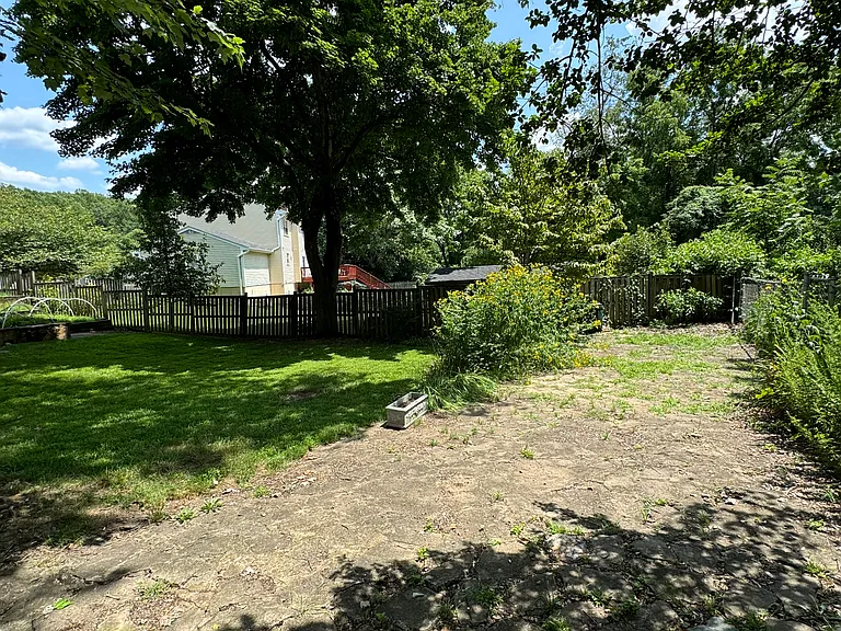 9591 Bronte Dr — Photo 73