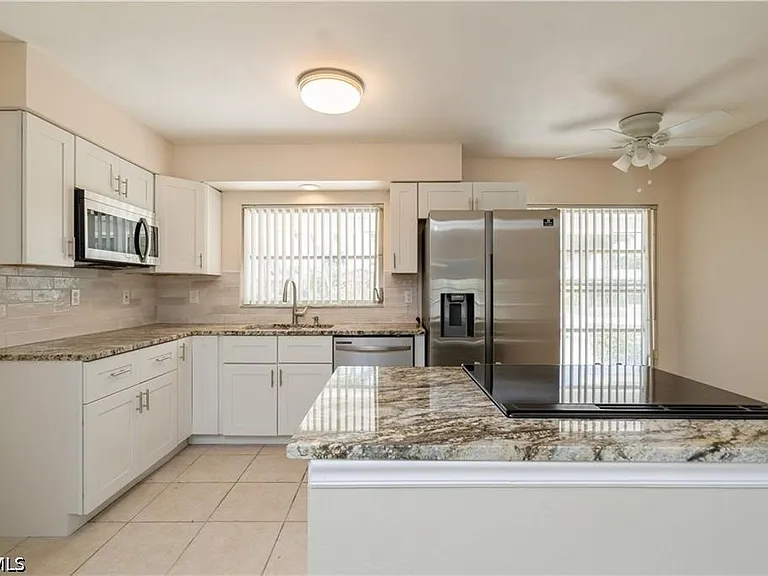 1453 Venetian Ct — Photo 26