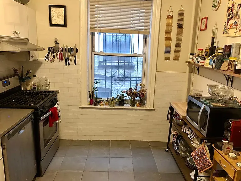 446 Suydam St #1F — Photo 5