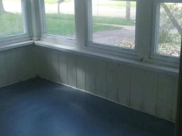 1454 Donovan St, Burton, MI 48529