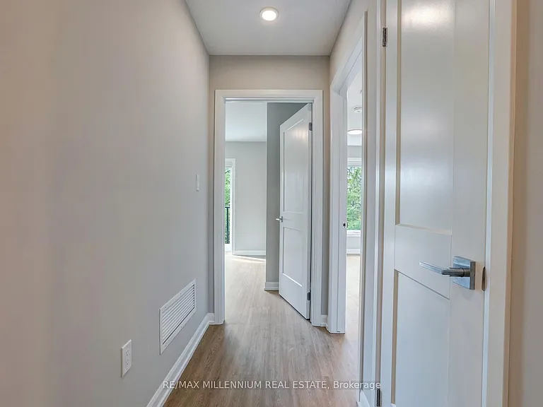 708 Woolwich St — Photo 22