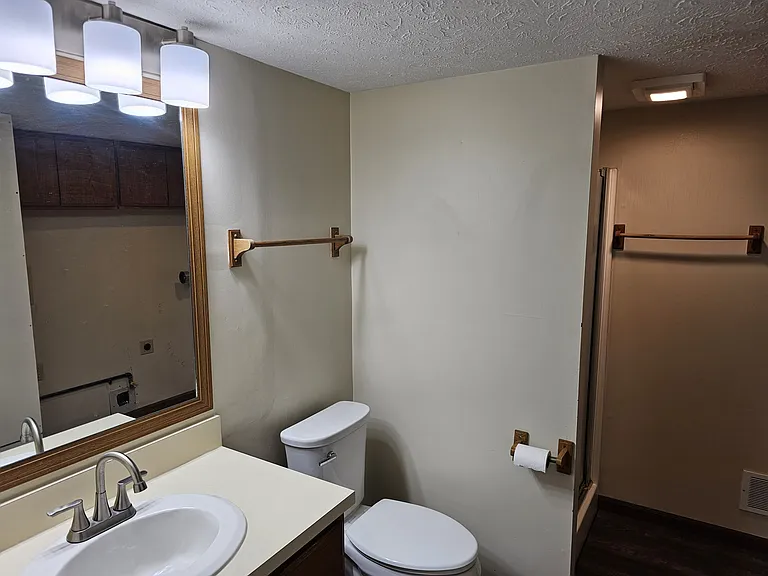 3676 Harris Ave NW — Photo 3