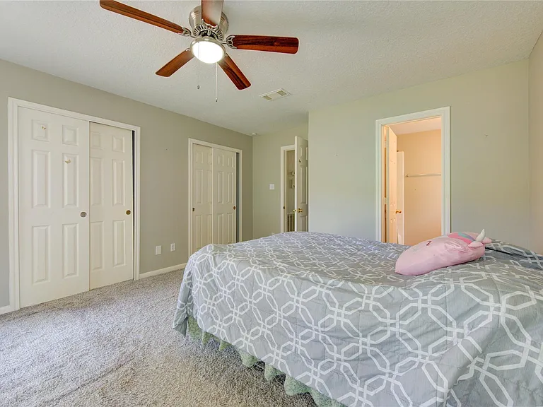 7302 Greenwood Point Dr — Photo 27