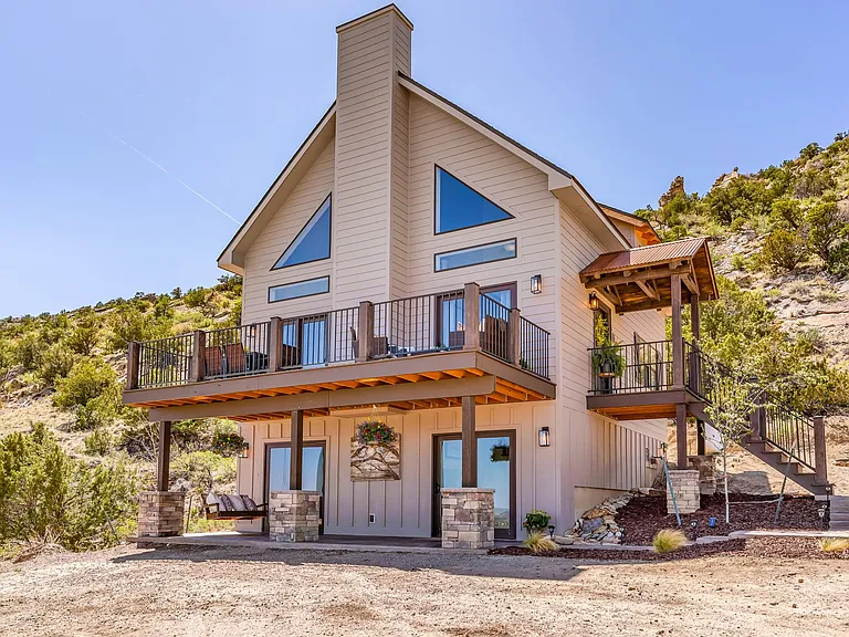 Foothills Dr — Photo 2