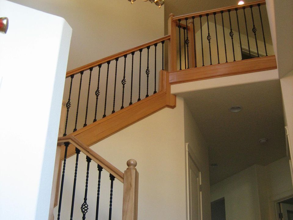 2nd image of 15715 NE 20th Pl