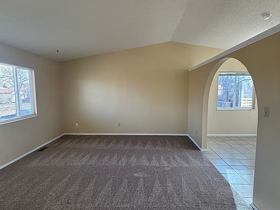 3rd image of 902 Rancher Dr