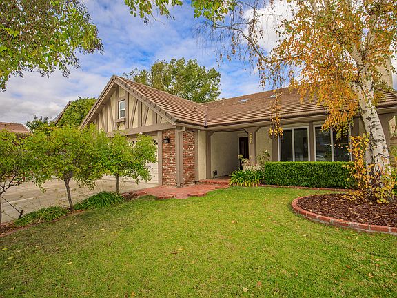 3rd image of 6001 N Aspenwood Pl