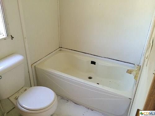 2nd image of 305 W Leona St