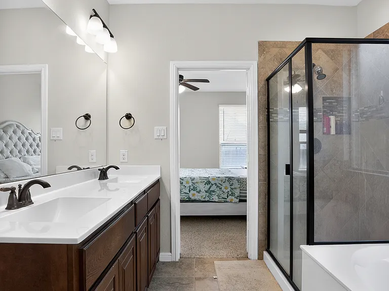 3912 Crater Cir — Photo 11