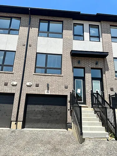 720 Grey St Photo 1